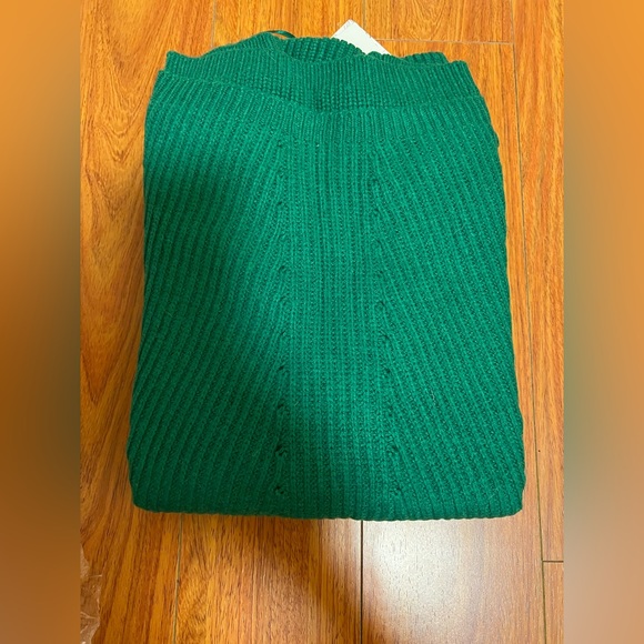 Wool sweater . Green - Picture 2 of 6